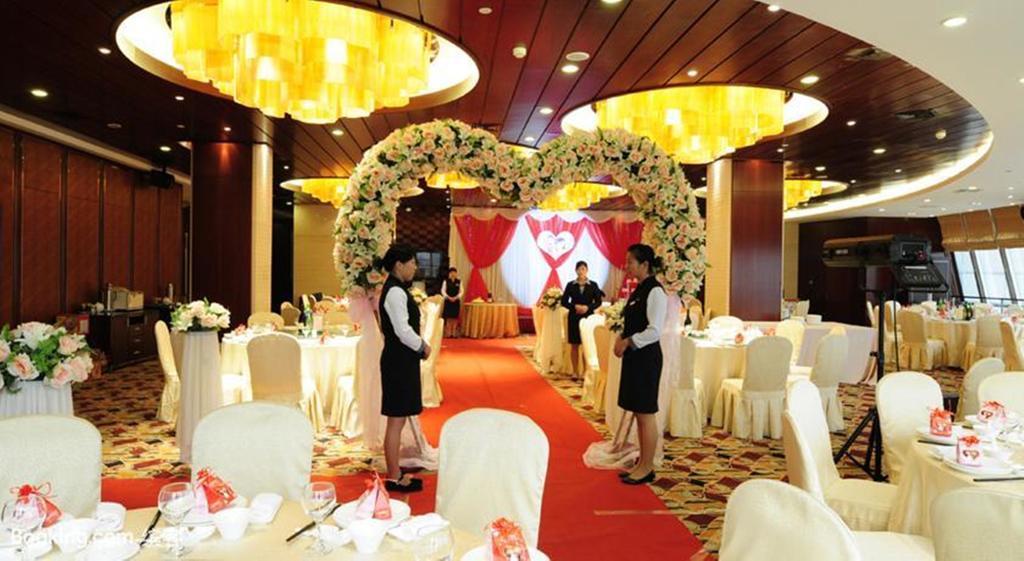 Golden Port Hotel Ningbo Exterior photo